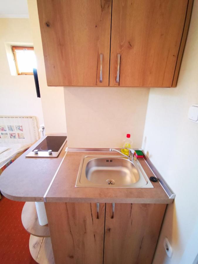 Kastelykert Apartman Gyula Exterior photo