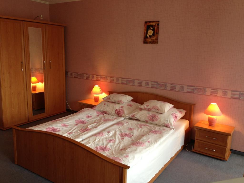 Kastelykert Apartman Gyula Room photo