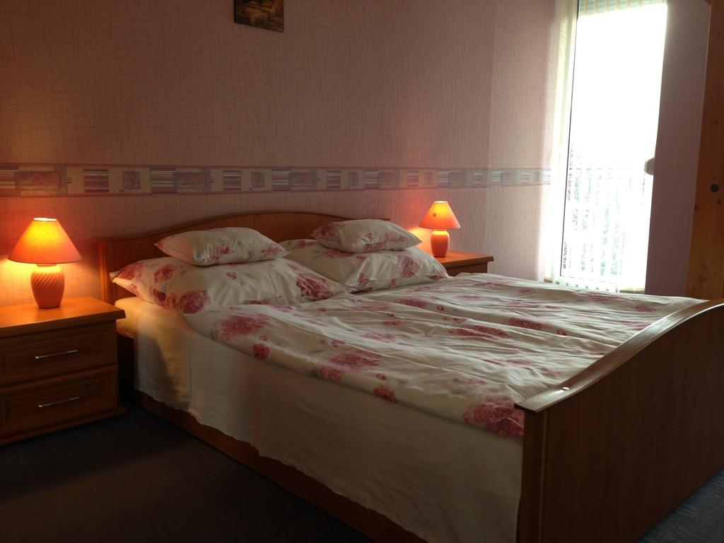 Kastelykert Apartman Gyula Room photo