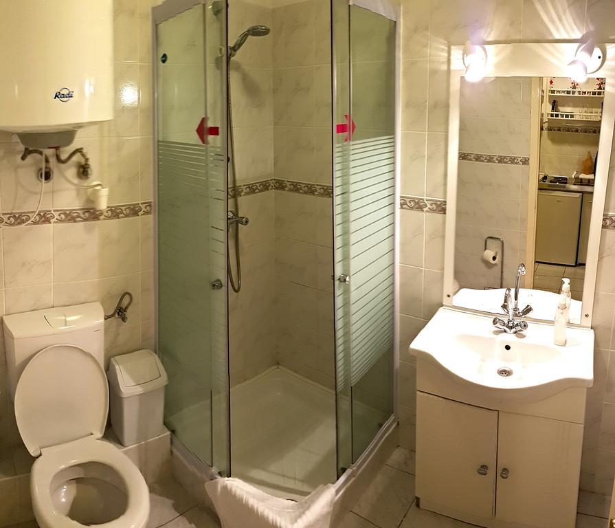 Kastelykert Apartman Gyula Exterior photo