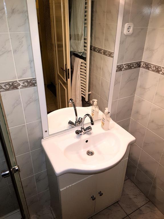 Kastelykert Apartman Gyula Exterior photo