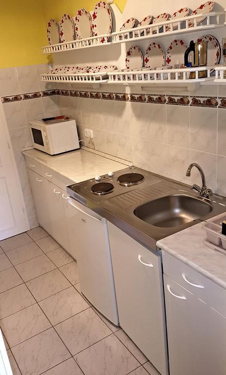 Kastelykert Apartman Gyula Exterior photo