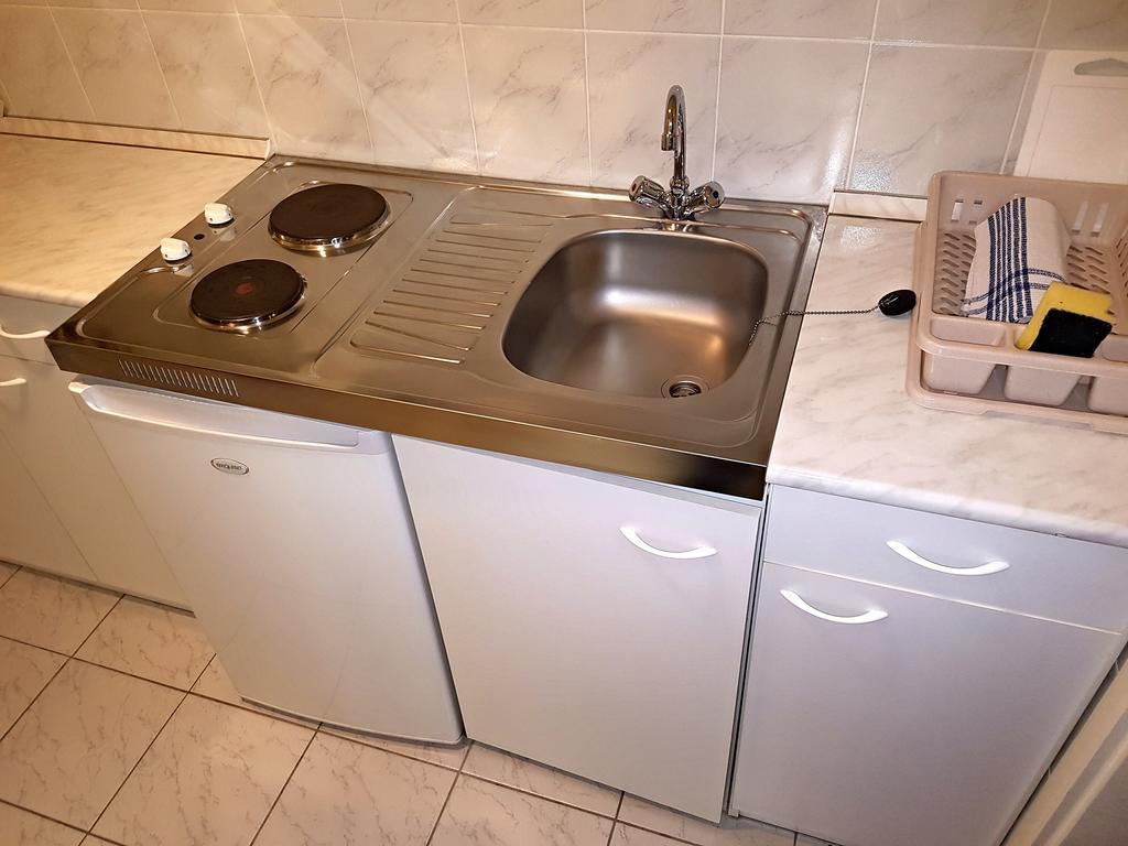 Kastelykert Apartman Gyula Exterior photo