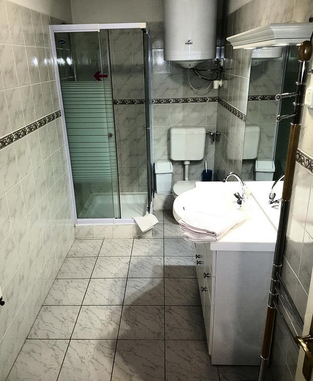 Kastelykert Apartman Gyula Exterior photo