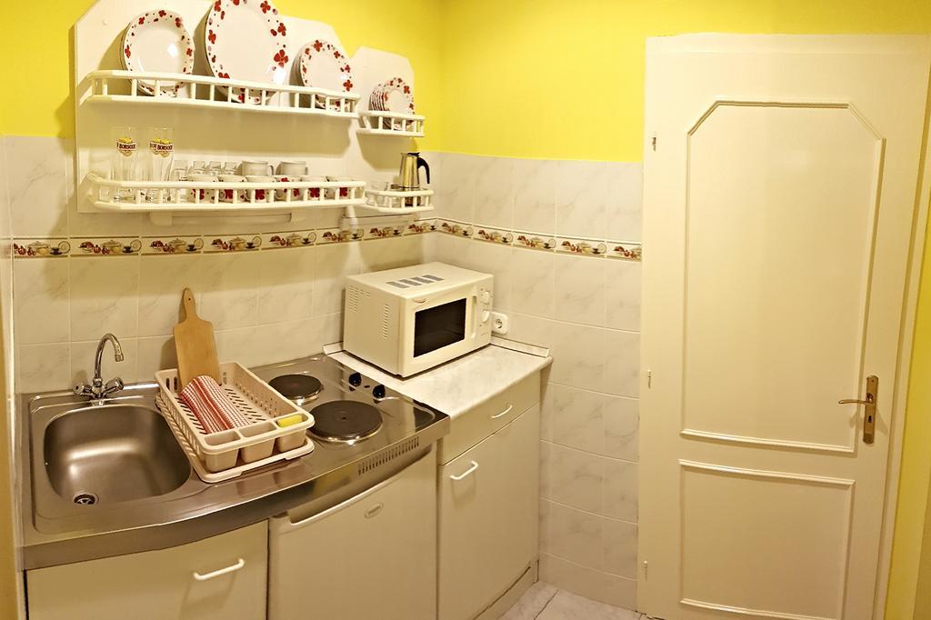 Kastelykert Apartman Gyula Exterior photo