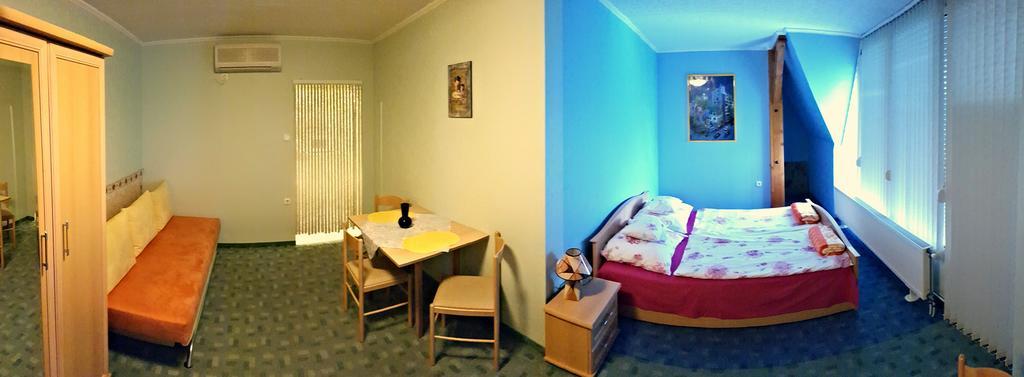 Kastelykert Apartman Gyula Exterior photo